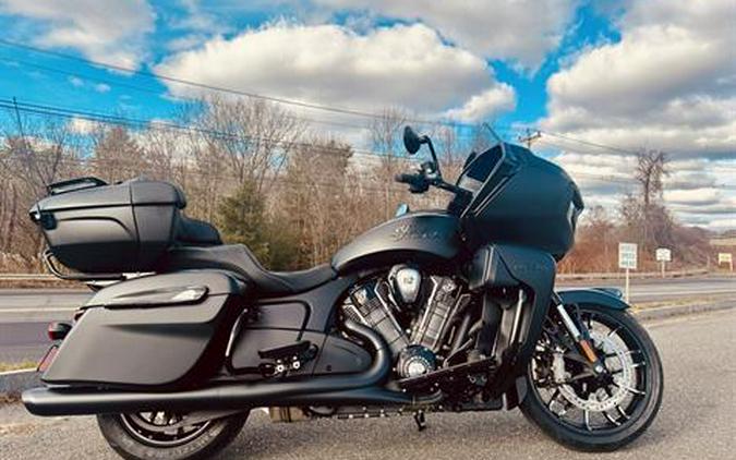 2025 Indian Motorcycle Pursuit® Dark Horse® with 112 and Powerband Audio Package