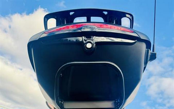 2025 Indian Motorcycle Pursuit® Dark Horse® with 112 and Powerband Audio Package