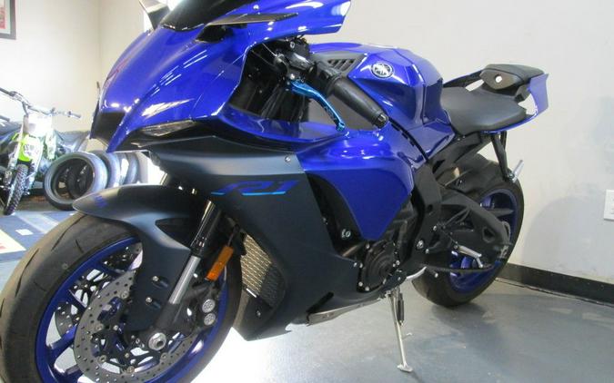 2023 Yamaha YZF-R1