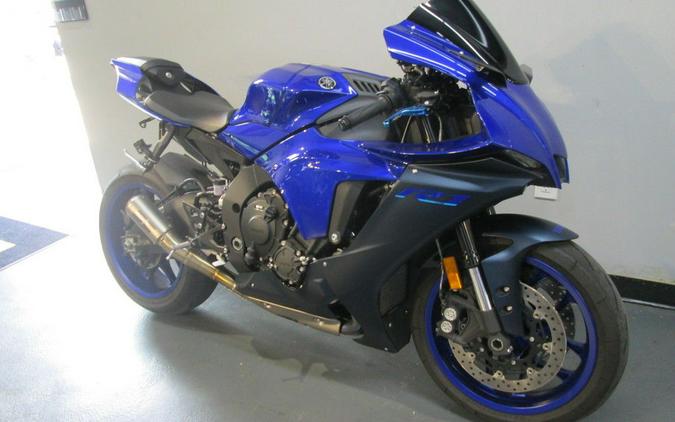 2023 Yamaha YZF-R1
