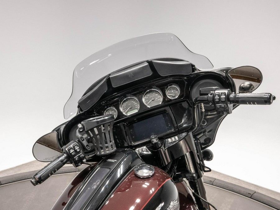 2022 Harley-Davidson FLHXS Street Glide Special in Midnight Crimson/Vivid Black