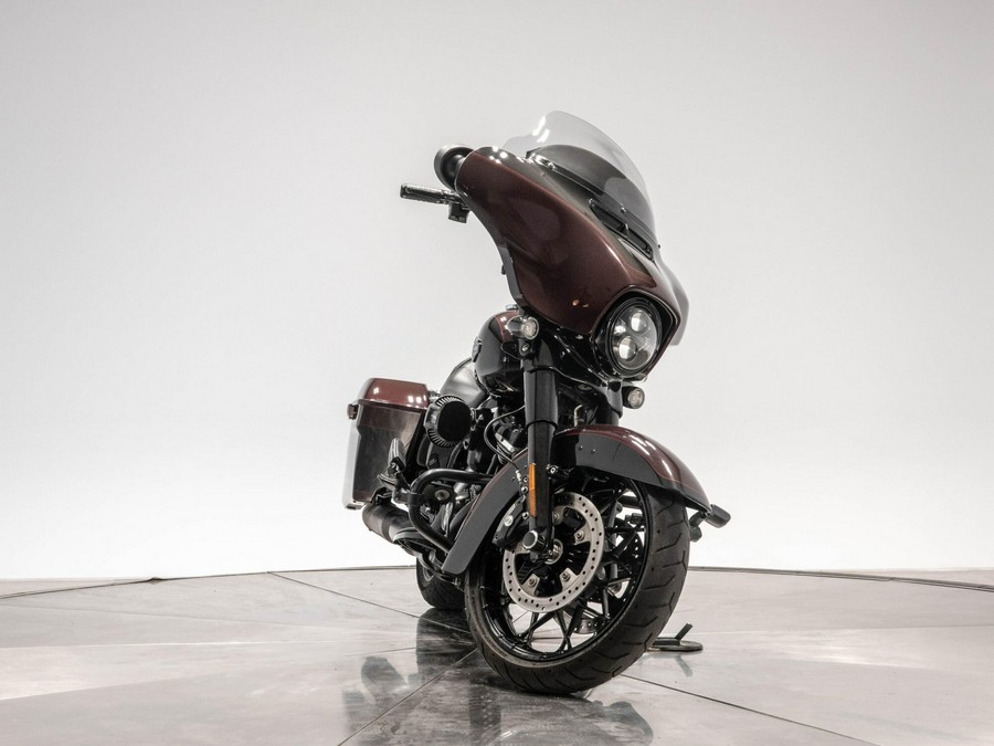 2022 Harley-Davidson FLHXS Street Glide Special in Midnight Crimson/Vivid Black