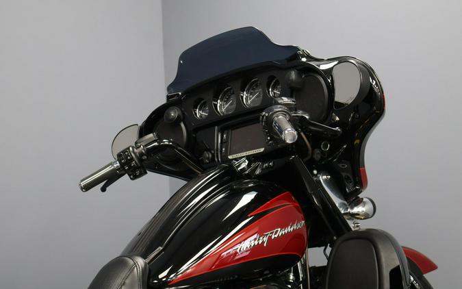 2017 Harley-Davidson® CVO™ Street Glide® Starfire Black/Atomic Red with Contrast Chrome Aggressor Wh