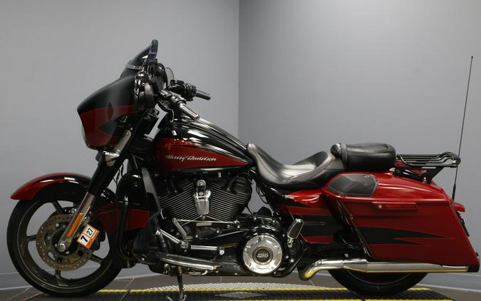 2017 Harley-Davidson® CVO™ Street Glide® Starfire Black/Atomic Red with Contrast Chrome Aggressor Wh