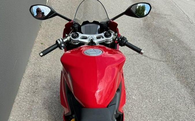 2022 Ducati Panigale V2 Ducati Red