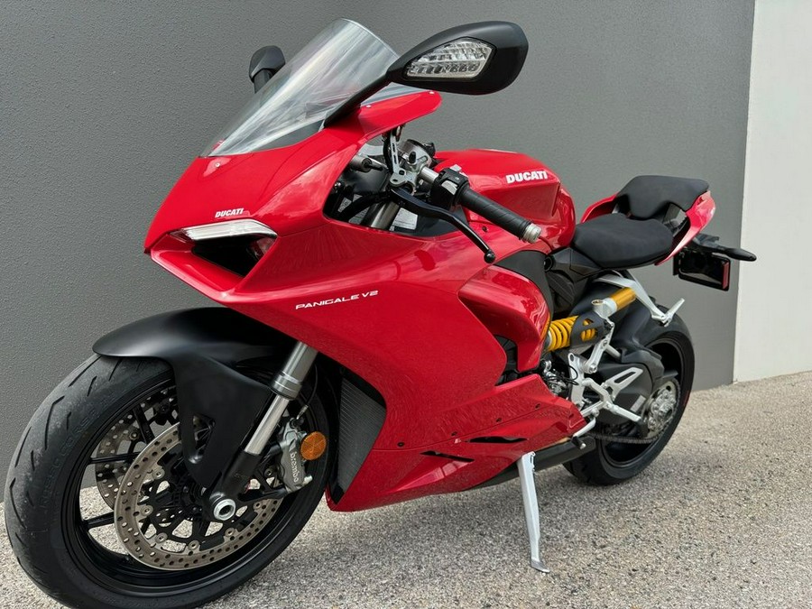 2022 Ducati Panigale V2 Ducati Red