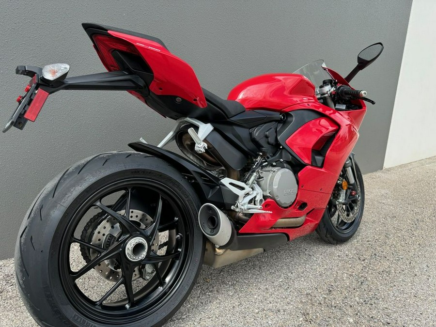 2022 Ducati Panigale V2 Ducati Red