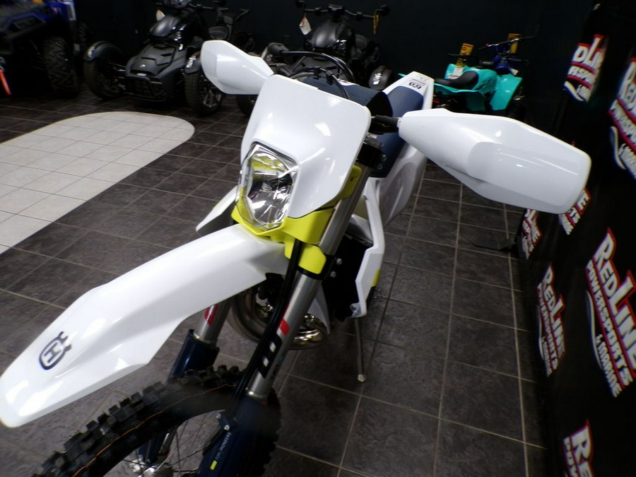 2025 Husqvarna® TE 300