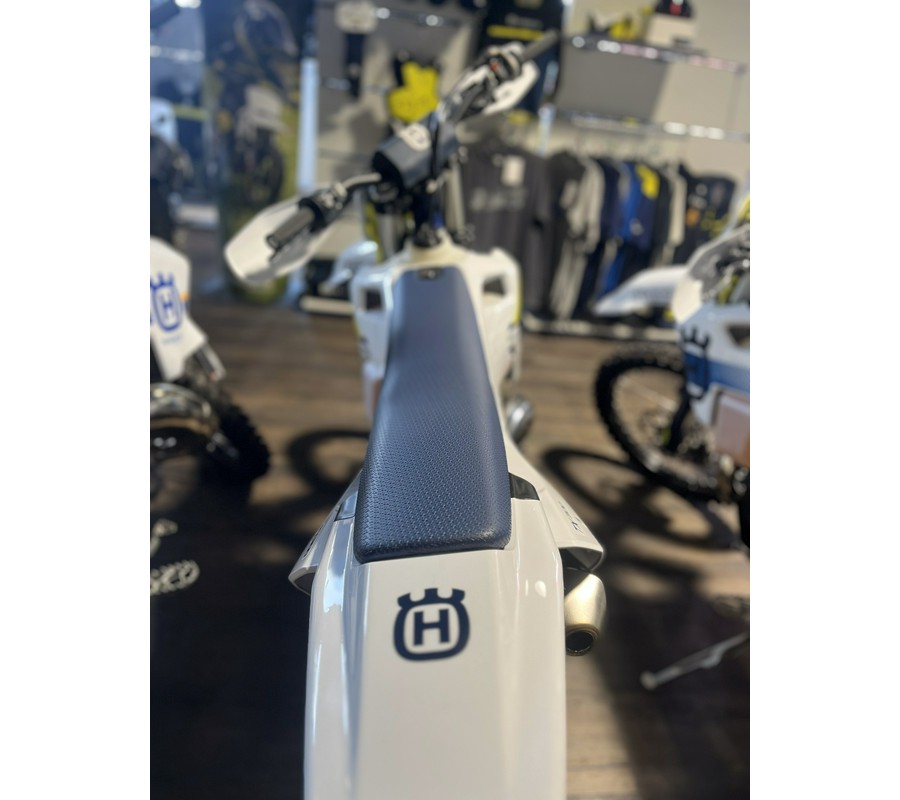 2025 HUSQVARNA TX 300 - 95060