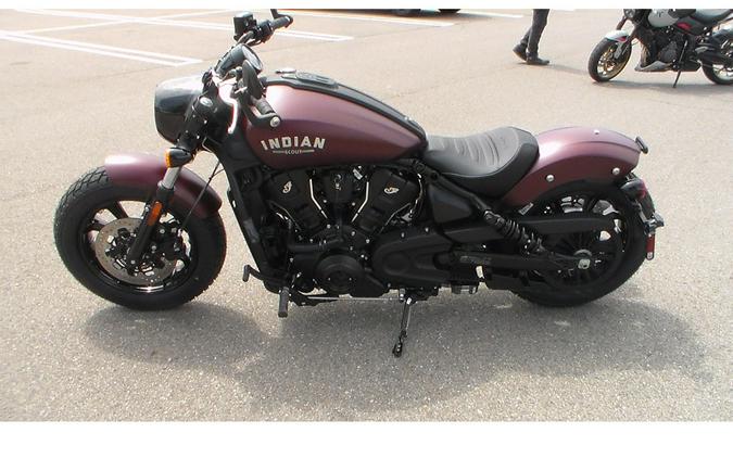 2026 SCOUT BOBBER, MAROON METALLIC SMOKE, 49ST Base - Indian Motorcycle