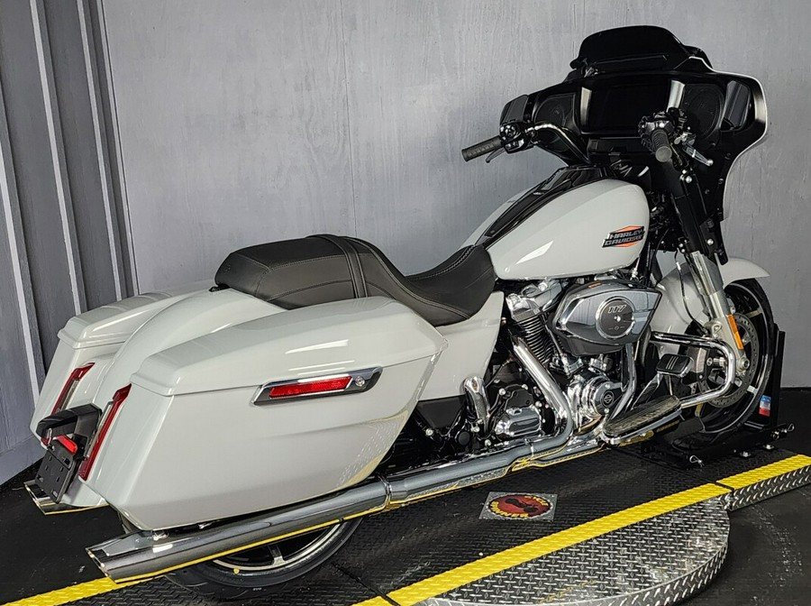 2025 Harley-Davidson Street Glide® FLHX BILLIARD GRAY