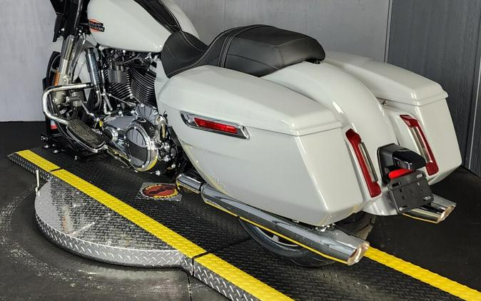 2025 Harley-Davidson Street Glide® FLHX BILLIARD GRAY
