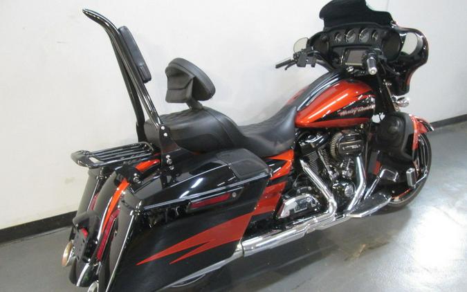 2017 Harley-Davidson® FLHXSE - CVO™ Street Glide®