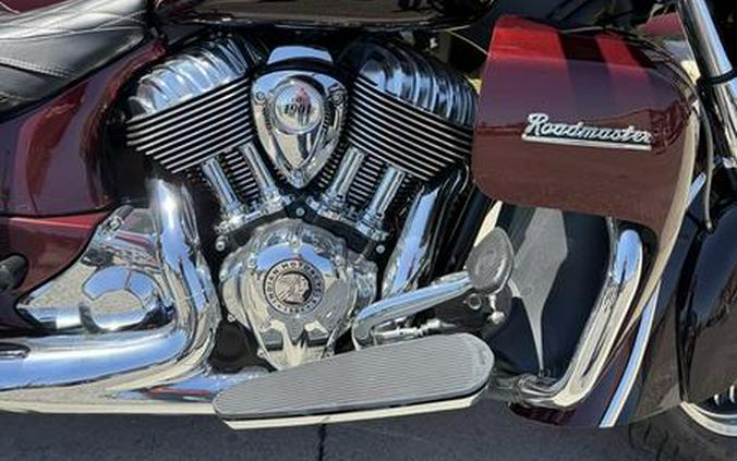 2022 Indian Motorcycle® ROADMASTER, MAROON MTLC/CRIMSON MTLC, 49ST Base