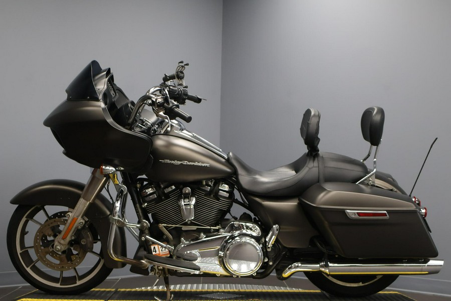 2020 Harley-Davidson® Road Glide® River Rock Gray Denim