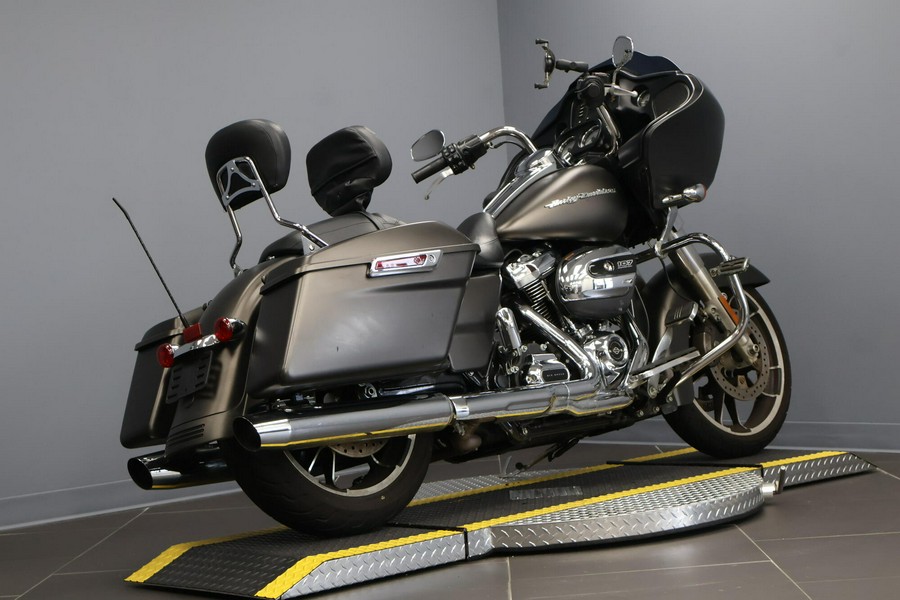 2020 Harley-Davidson® Road Glide® River Rock Gray Denim