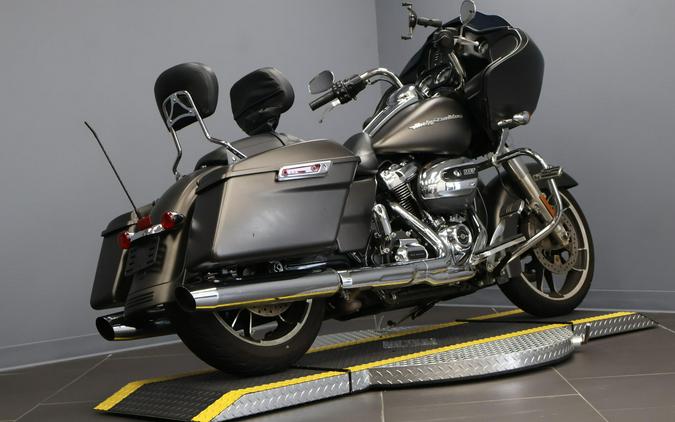 2020 Harley-Davidson® Road Glide® River Rock Gray Denim