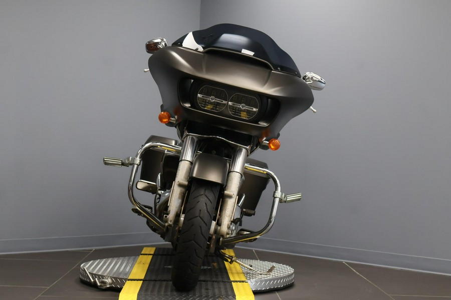 2020 Harley-Davidson® Road Glide® River Rock Gray Denim