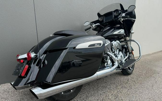 2019 Indian Motorcycle® Chieftain® Limited Thunder Black Pearl