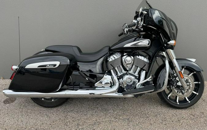 2019 Indian Motorcycle® Chieftain® Limited Thunder Black Pearl