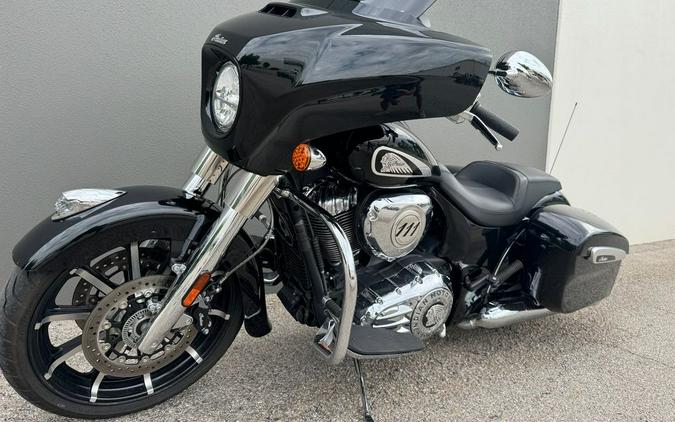 2019 Indian Motorcycle® Chieftain® Limited Thunder Black Pearl