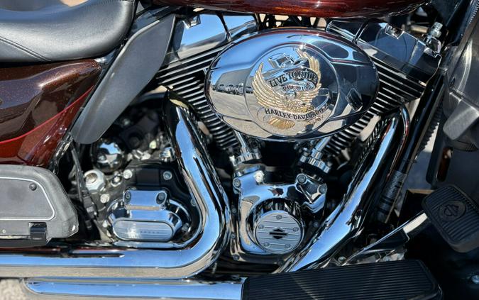 2011 Harley-Davidson® Electra Glide® Ultra Limited Two-Tone Candy Orange/Beer Bottle