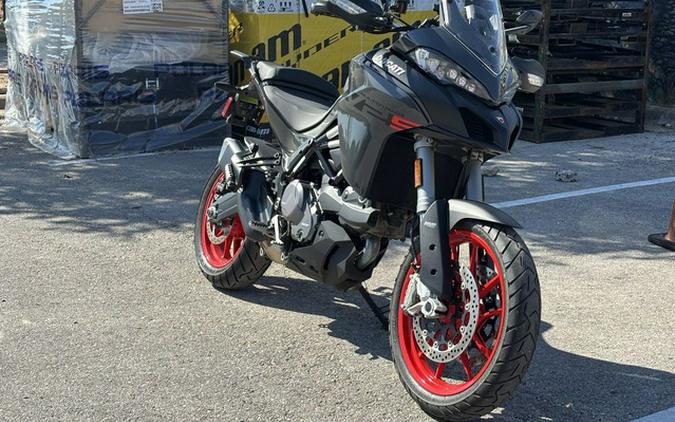 2023 Ducati Multistrada V2 S Thrilling Black & Street Grey