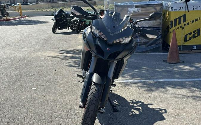 2023 Ducati Multistrada V2 S Thrilling Black & Street Grey