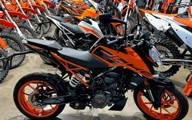 2023 KTM 200 Duke