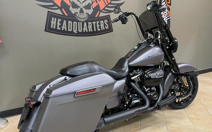 2017 Harley-Davidson® FLHRXS - Road King® Special