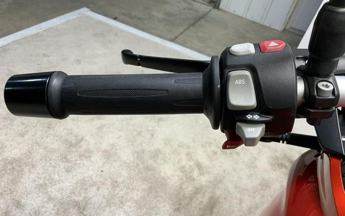 2016 BMW F 700 GS Sakhir Orange Metallic