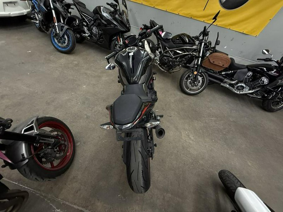 2023 Kawasaki Z900 ABS Metallic Black/Graphite Gray/Flat Black