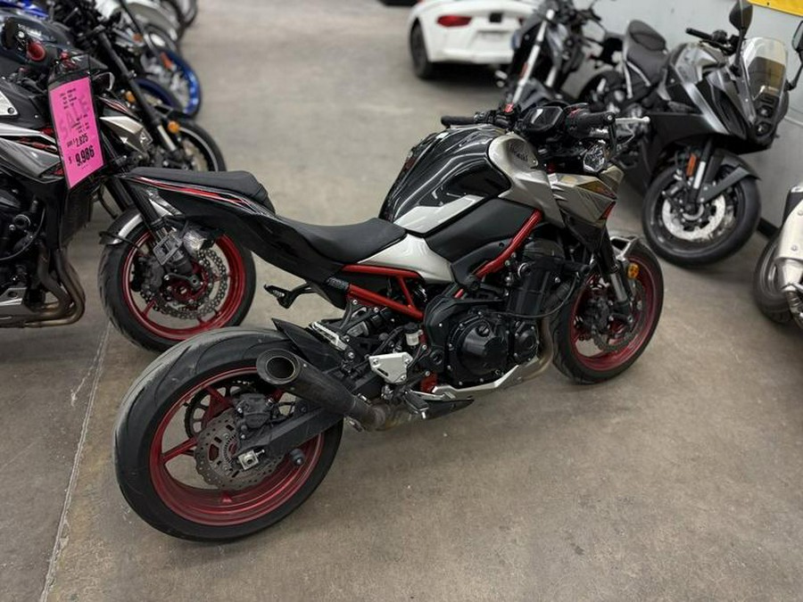 2023 Kawasaki Z900 ABS Metallic Black/Graphite Gray/Flat Black