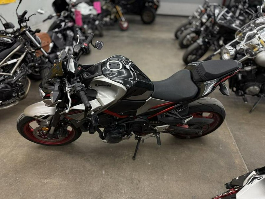 2023 Kawasaki Z900 ABS Metallic Black/Graphite Gray/Flat Black