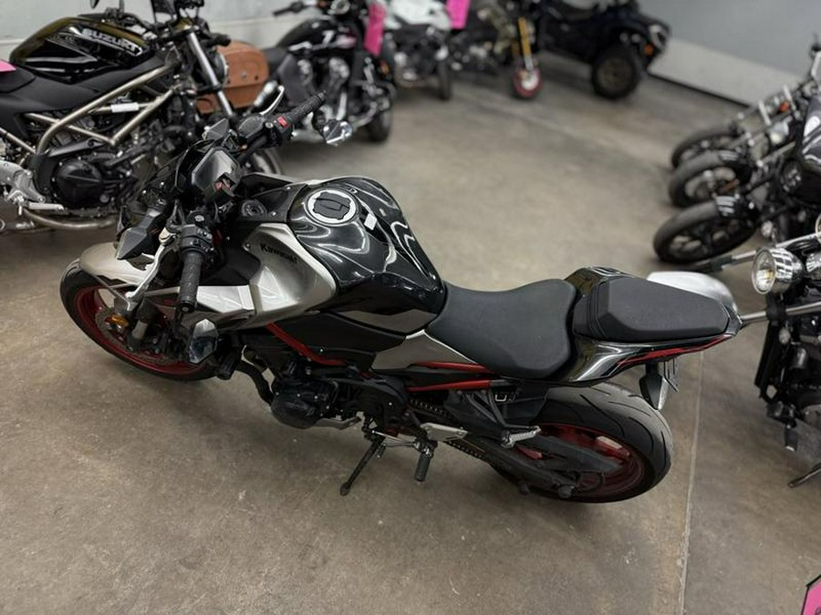2023 Kawasaki Z900 ABS Metallic Black/Graphite Gray/Flat Black
