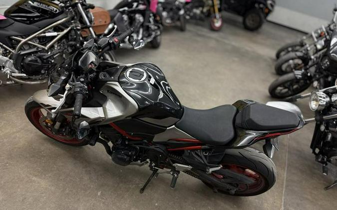 2023 Kawasaki Z900 ABS Metallic Black/Graphite Gray/Flat Black