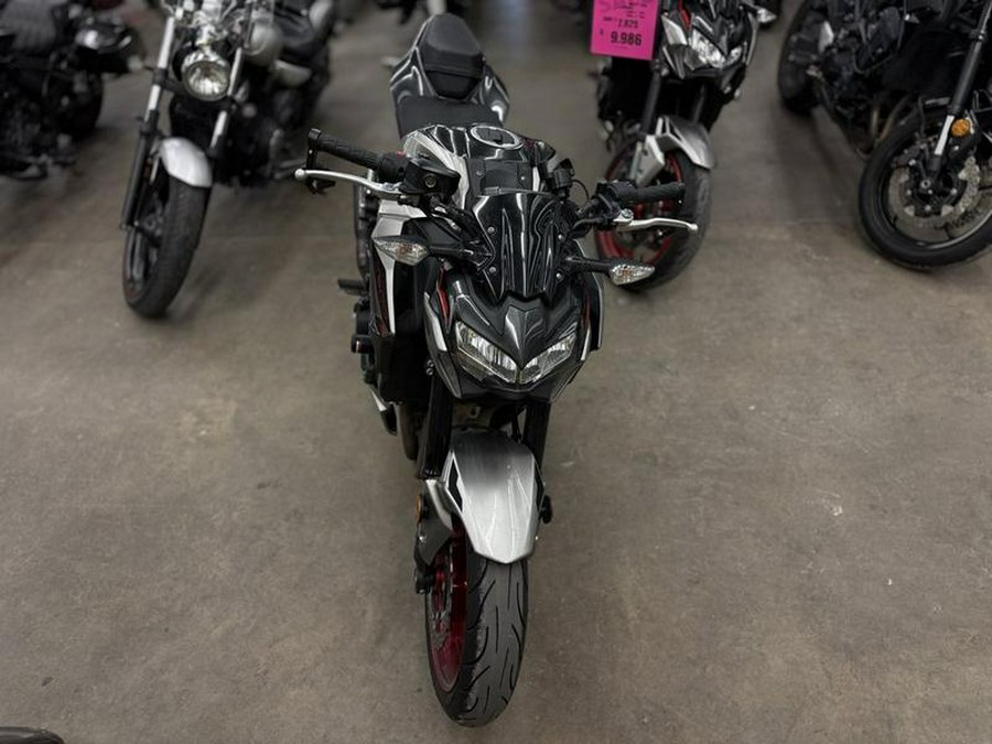 2023 Kawasaki Z900 ABS Metallic Black/Graphite Gray/Flat Black