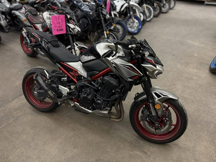 2023 Kawasaki Z900 ABS Metallic Black/Graphite Gray/Flat Black