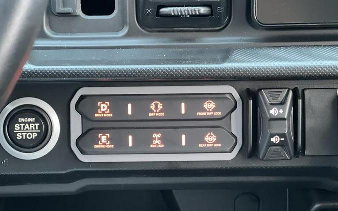 2026 Can-Am® Defender MAX Limited HD11 Desert Tan & Carbon Black