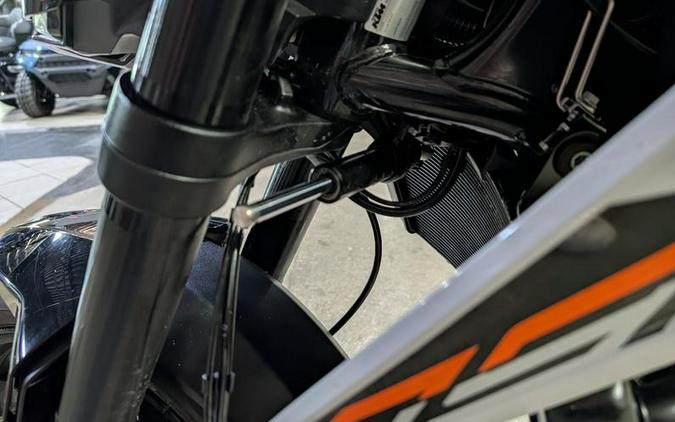 2024 KTM 790 Duke