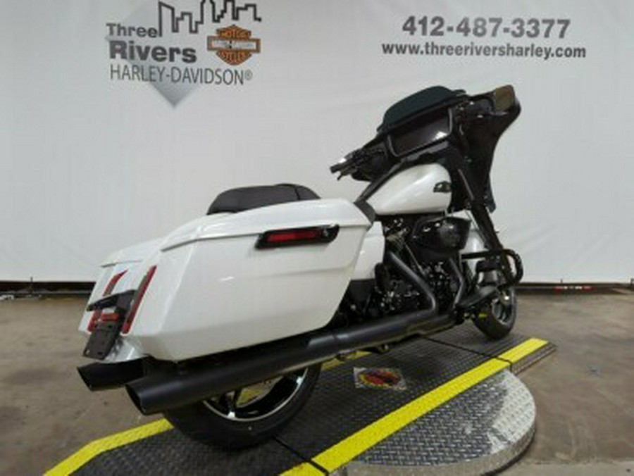 2024 Harley-Davidson® Street Glide® White Onyx Pearl – Black Finish