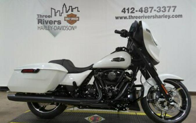 2024 Harley-Davidson® Street Glide® White Onyx Pearl – Black Finish