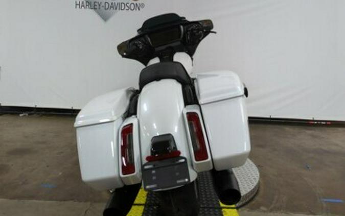 2024 Harley-Davidson® Street Glide® White Onyx Pearl – Black Finish