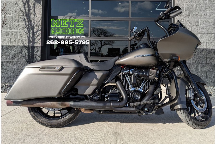 2019 Harley-Davidson® Road Glide® Special