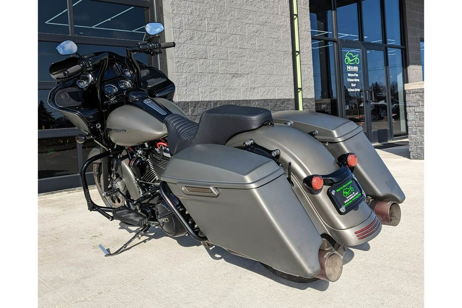 2019 Harley-Davidson® Road Glide® Special