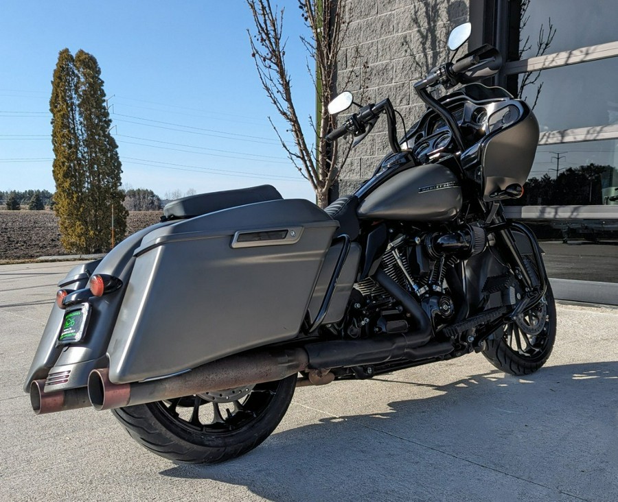 2019 Harley-Davidson® Road Glide® Special