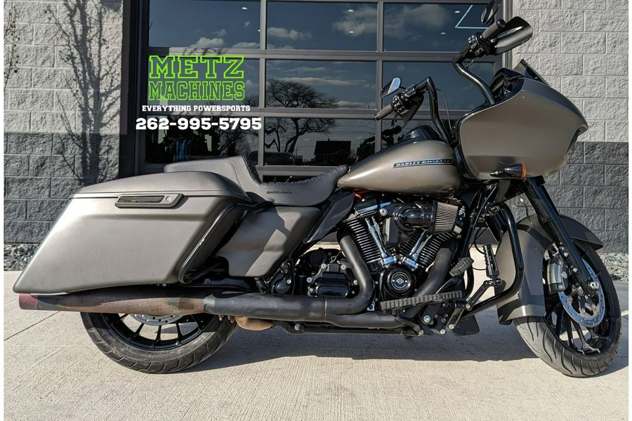 2019 Harley-Davidson® Road Glide® Special