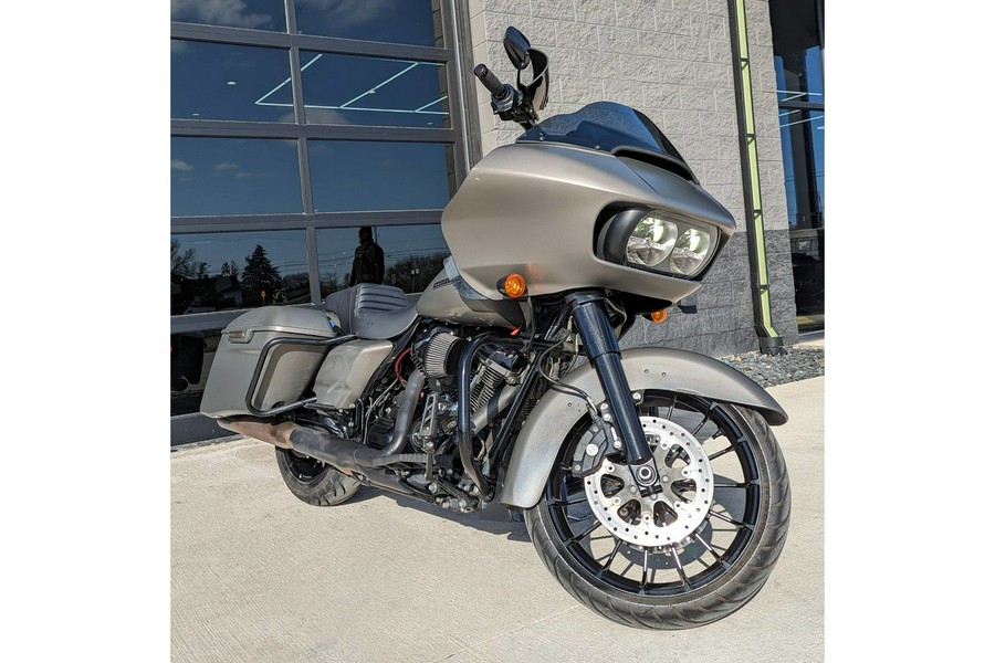2019 Harley-Davidson® Road Glide® Special