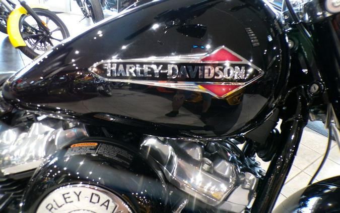 2021 Harley-Davidson® FLSL - Softail Slim®