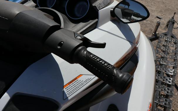 2016 YAMAHA FZR SVHO WHITE AND RED